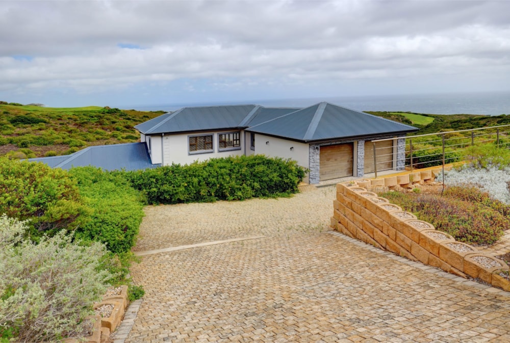 Golf estate house sold in Pinnacle Point Golf Estate - 1MB1689284
