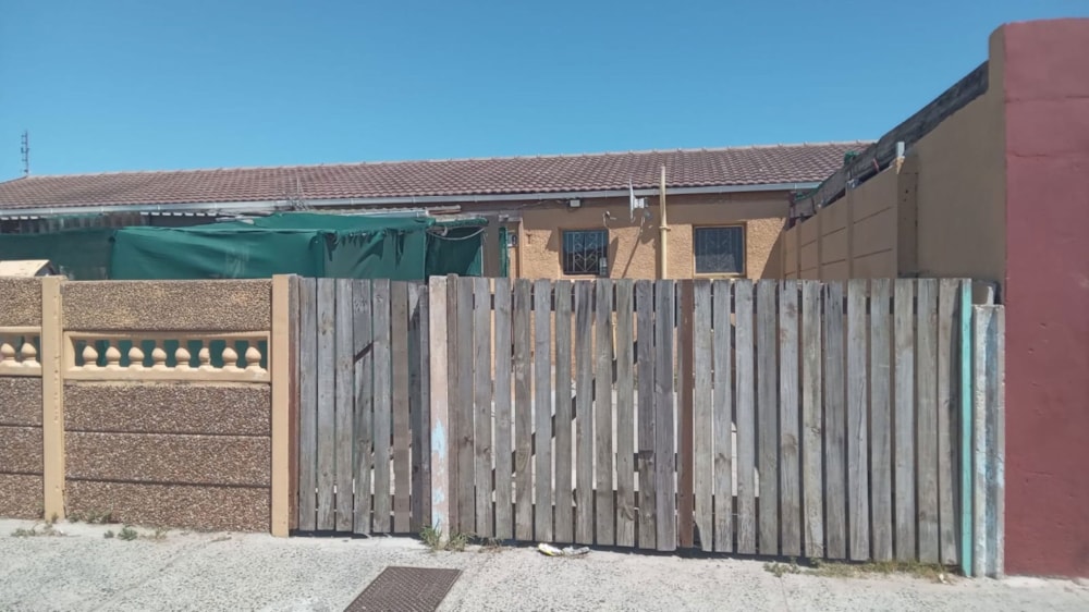 House sold in Rocklands, Mitchells Plain - 1MN1685349 House sold in Rocklands, Mitchells Plain - 1MN1685349