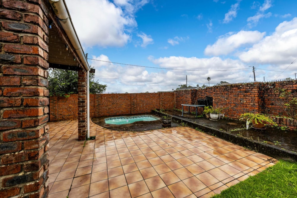 House sold in Greenfields, East London - 1EZ1687839 House sold in Greenfields, East London - 1EZ1687839