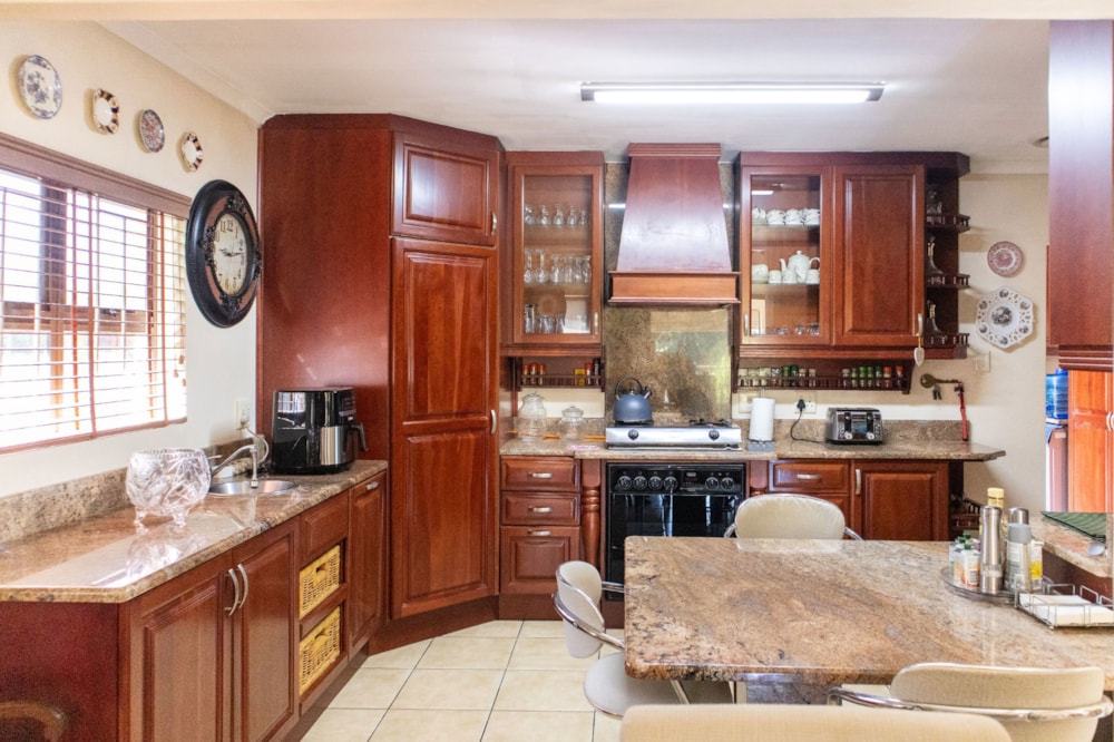 Townhouse for sale in Amanzimtoti - 1WB1717770 Townhouse for sale in Amanzimtoti - 1WB1717770