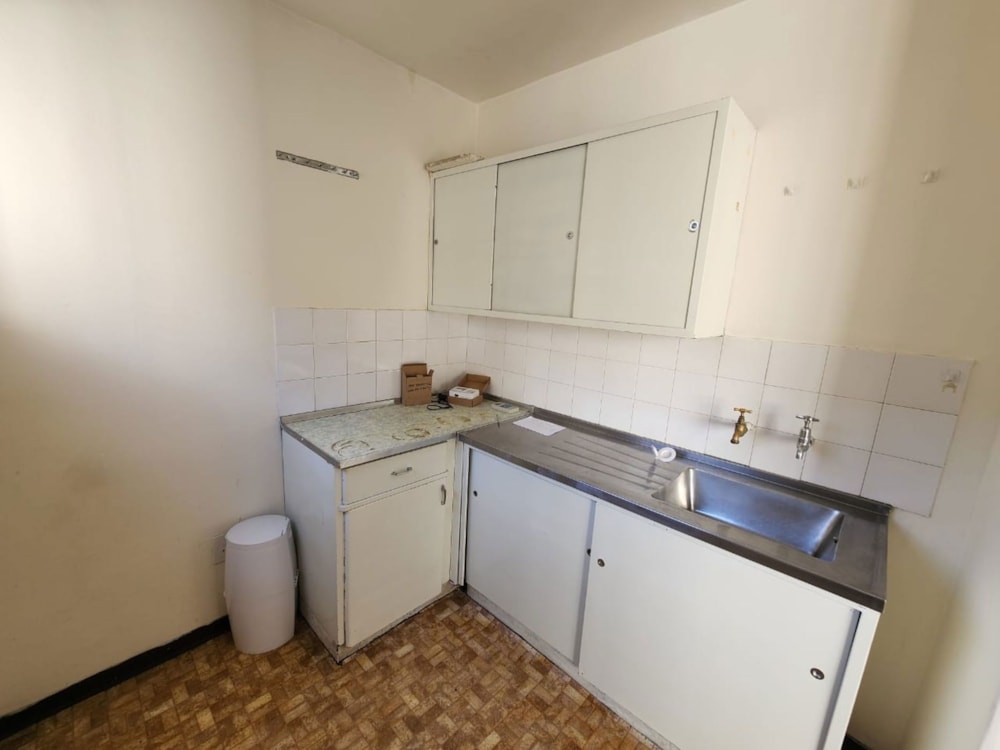 Bachelor apartment for sale in Bloemfontein Central - 1BX1687376
