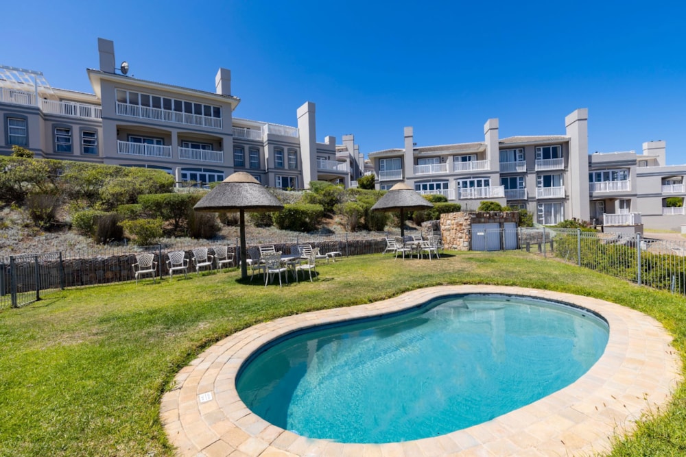 Apartment for sale in Pinnacle Point Golf Estate - 1MB1686339