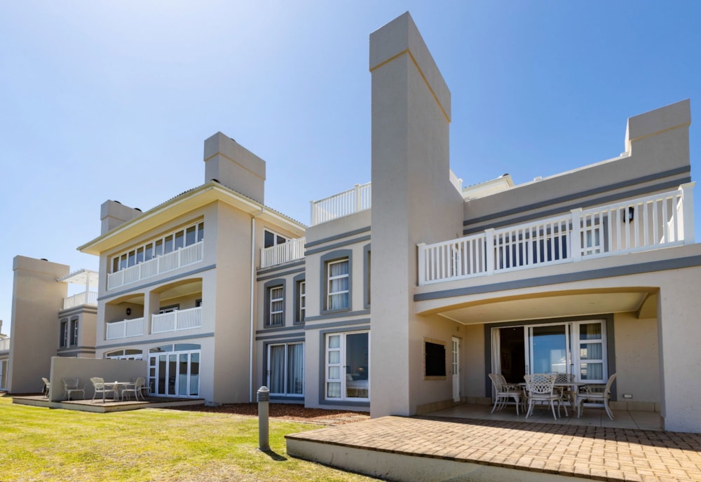 Apartment for sale in Pinnacle Point Golf Estate - 1MB1686339