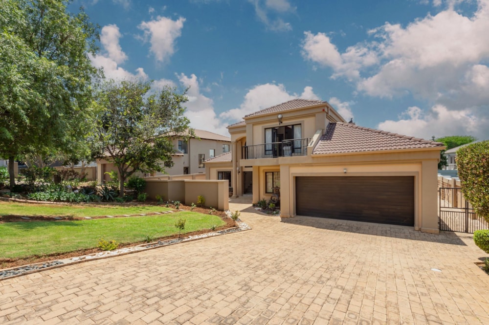 House for sale in Aspen Hills Nature Reserve - 1GV1603133 House for sale in Aspen Hills Nature Reserve - 1GV1603133