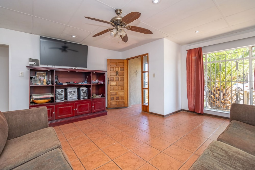 House for sale in Krugersdorp West - 1KR1687772