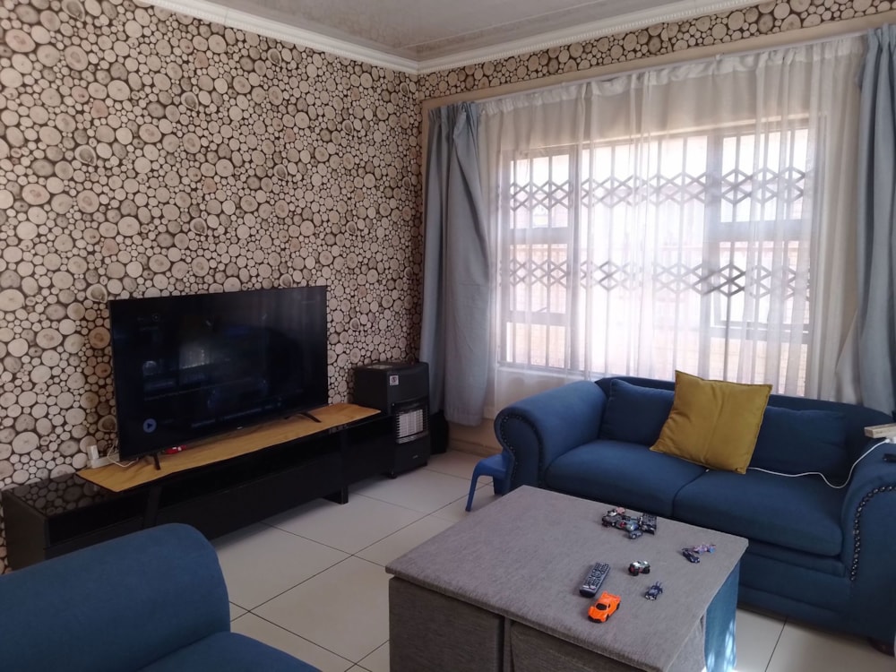 House for sale in Bloemside - 1BX1688024