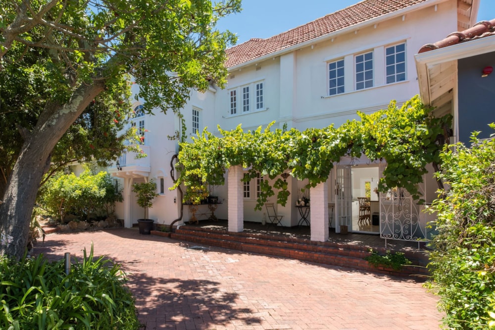 Double-storey house sold in Rondebosch - KW1688100 Double-storey house sold in Rondebosch - KW1688100