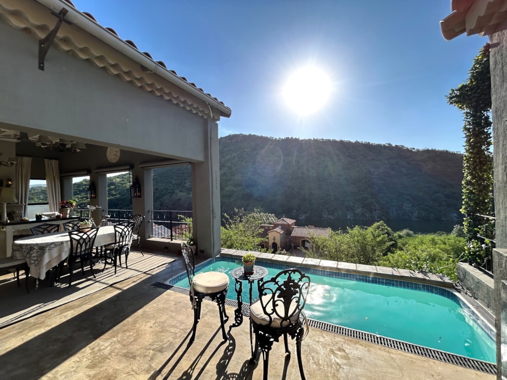 House sold in Estate D Afrique - 1HR1688432 House sold in Estate D Afrique - 1HR1688432