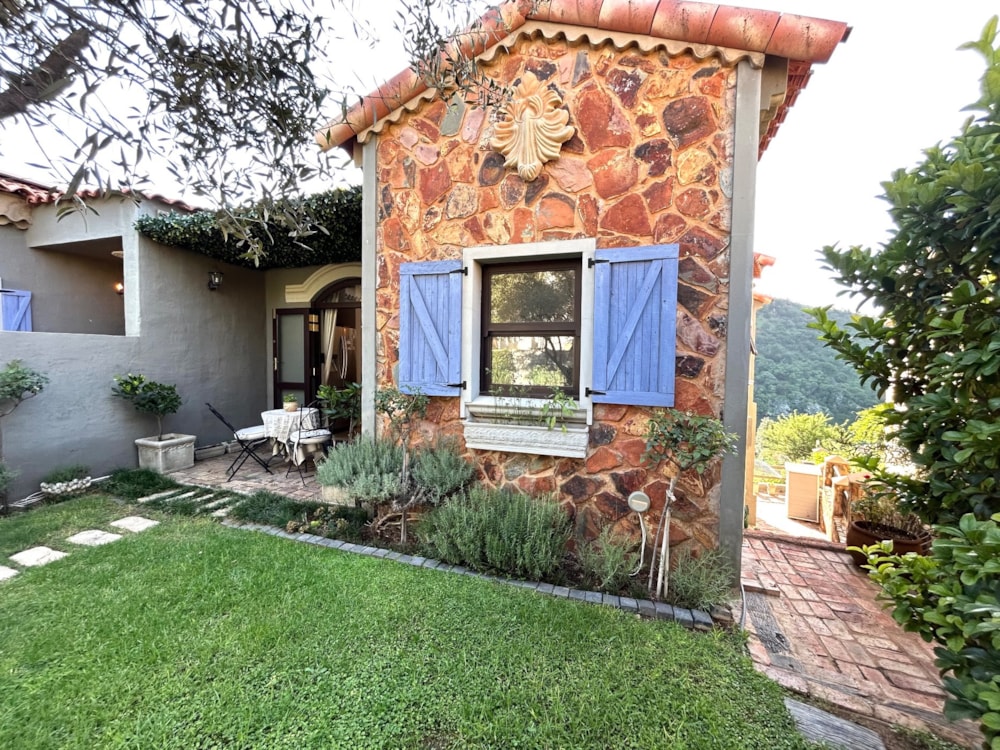 House sold in Estate D Afrique - 1HR1688432 House sold in Estate D Afrique - 1HR1688432