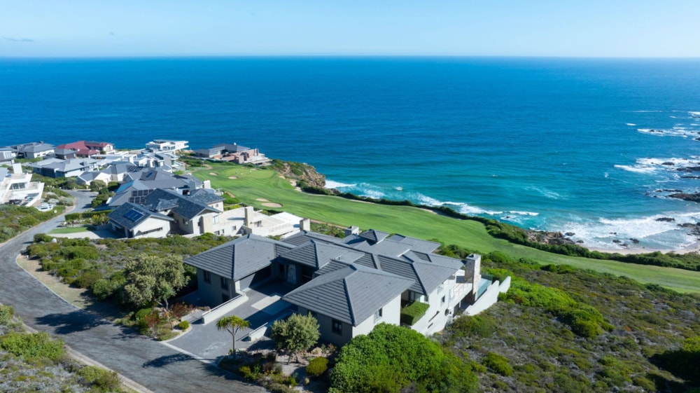 Multi-storey house for sale in Pinnacle Point Golf Estate - 1MB1621419 Multi-storey house for sale in Pinnacle Point Golf Estate - 1MB1621419