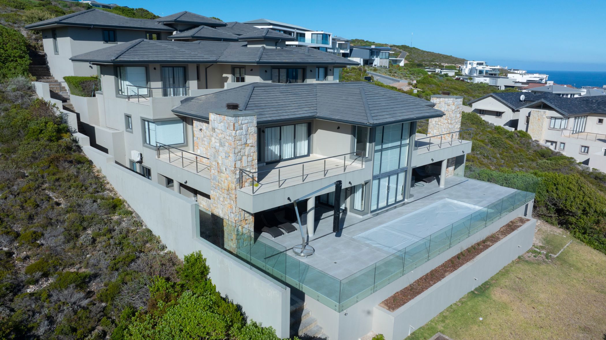 Multi-storey house for sale in Pinnacle Point Golf Estate - 1MB1621419