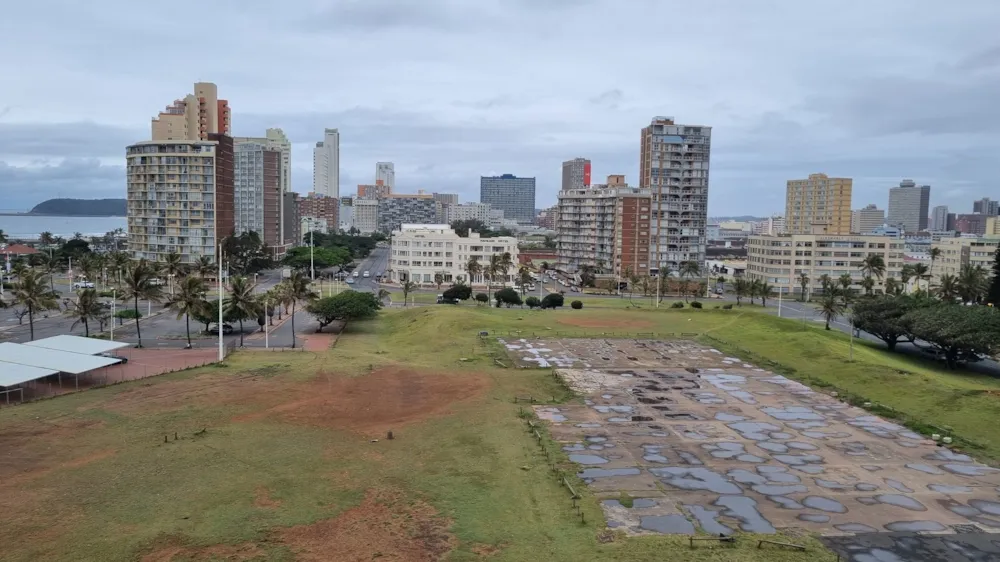 Apartment to rent in North Beach Durban - 1DA1729093 Apartment to rent in North Beach Durban - 1DA1729093