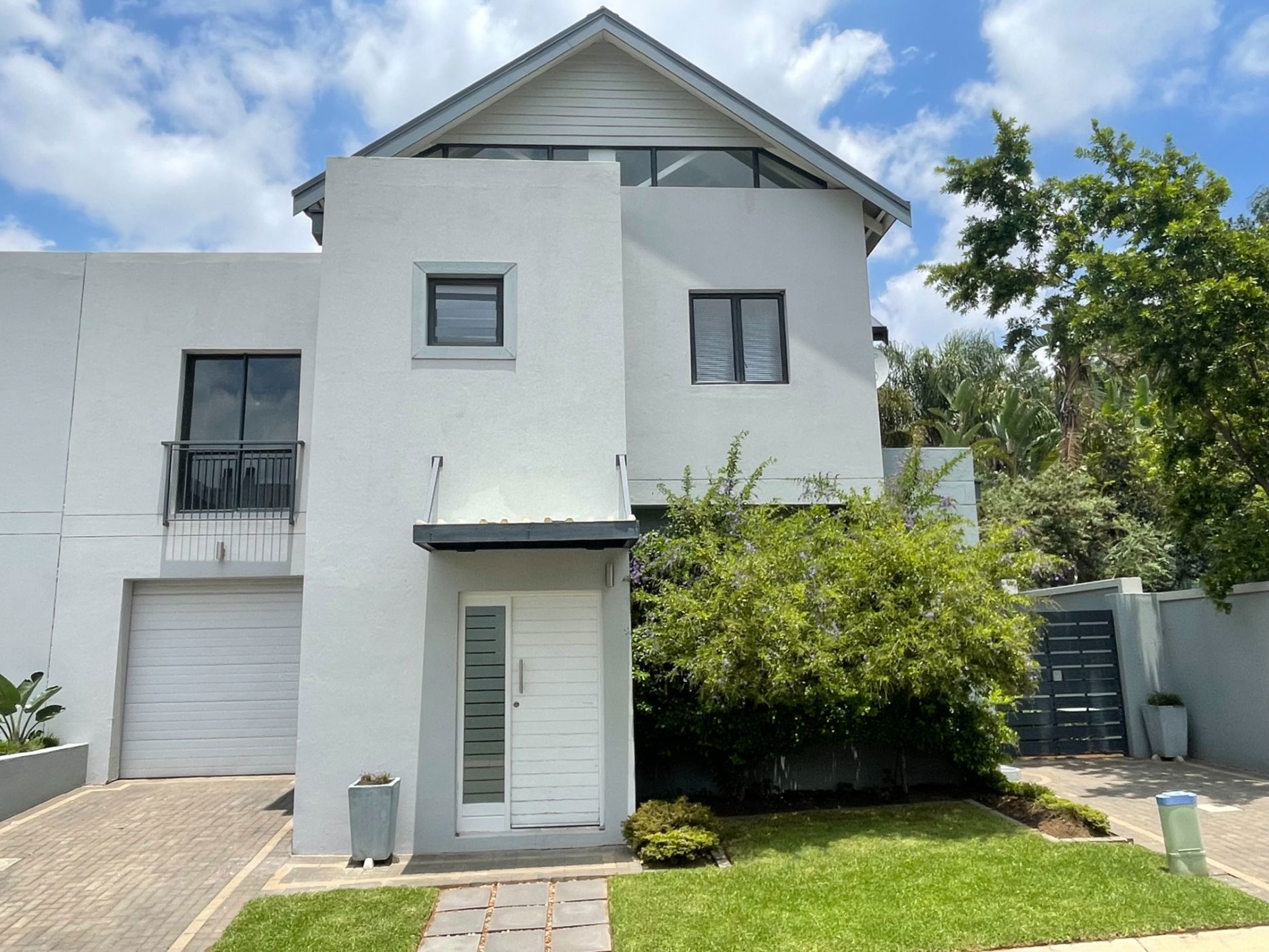 Double-storey cluster let in Broadacres - FYL1680672
