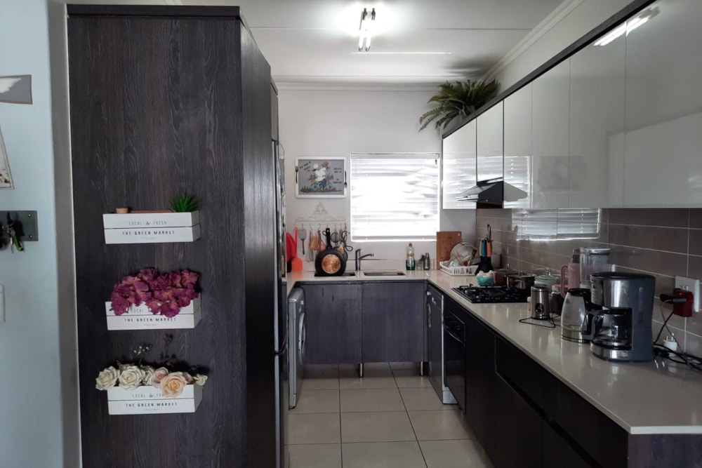 Apartment sold in Sandown, Blouberg - 1TV1685194 Apartment sold in Sandown, Blouberg - 1TV1685194