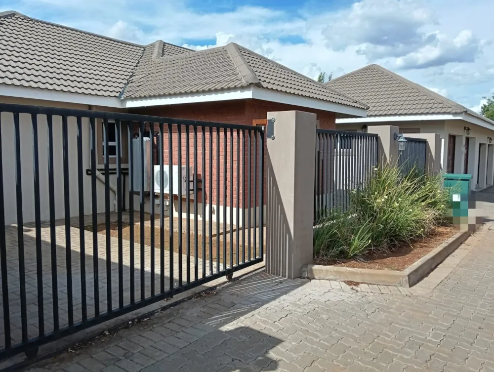 Townhouse let in Lilyvale - 1BX1721763 Townhouse let in Lilyvale - 1BX1721763