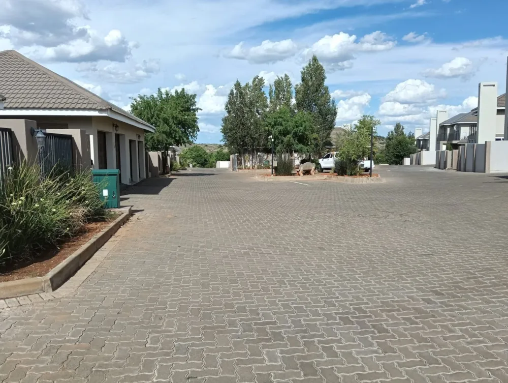 Townhouse let in Lilyvale - 1BX1721763 Townhouse let in Lilyvale - 1BX1721763