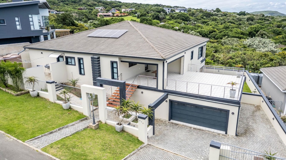 Double-storey house sold in Cintsa - 1EZ1687455 Double-storey house sold in Cintsa - 1EZ1687455