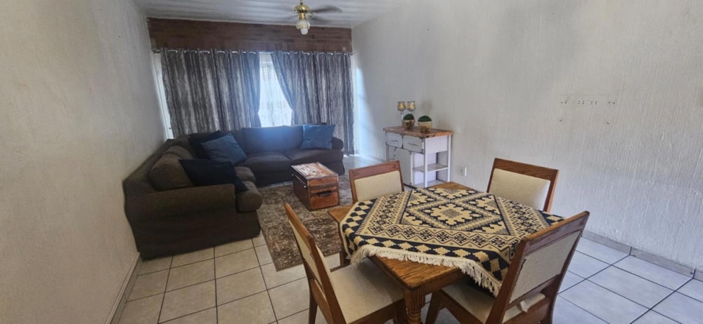 Townhouse for sale in New Redruth - 1AB1642401 Townhouse for sale in New Redruth - 1AB1642401