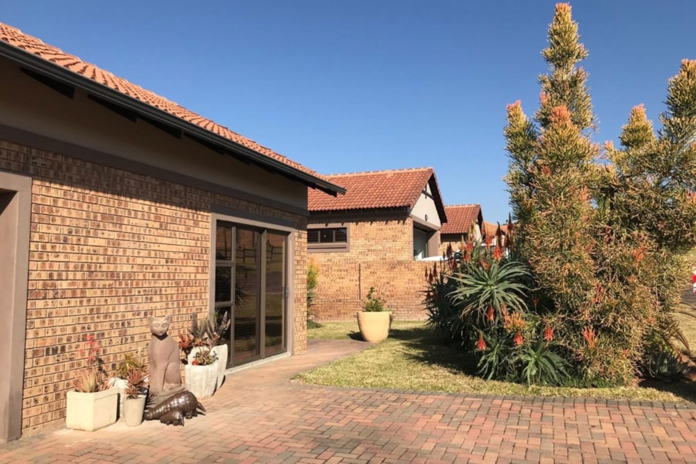 Double-storey house for sale in Bateleur Estate - 1NS1741007