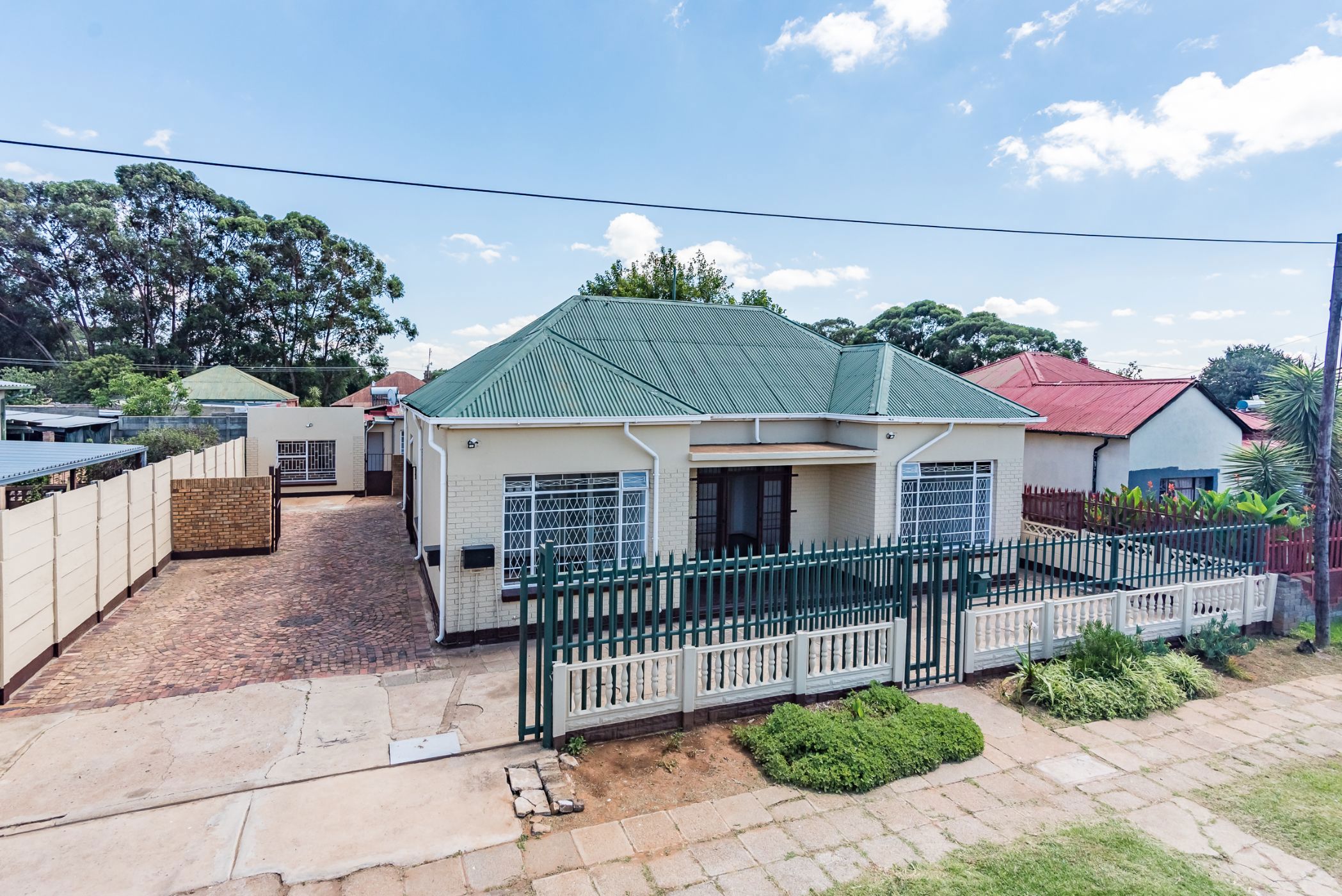 House sold in Krugersdorp West - 1KR1686676