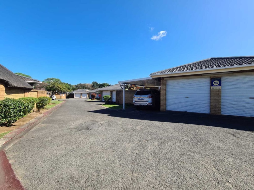 Townhouse to rent in Arboretum, Richards Bay - 1RY1725868