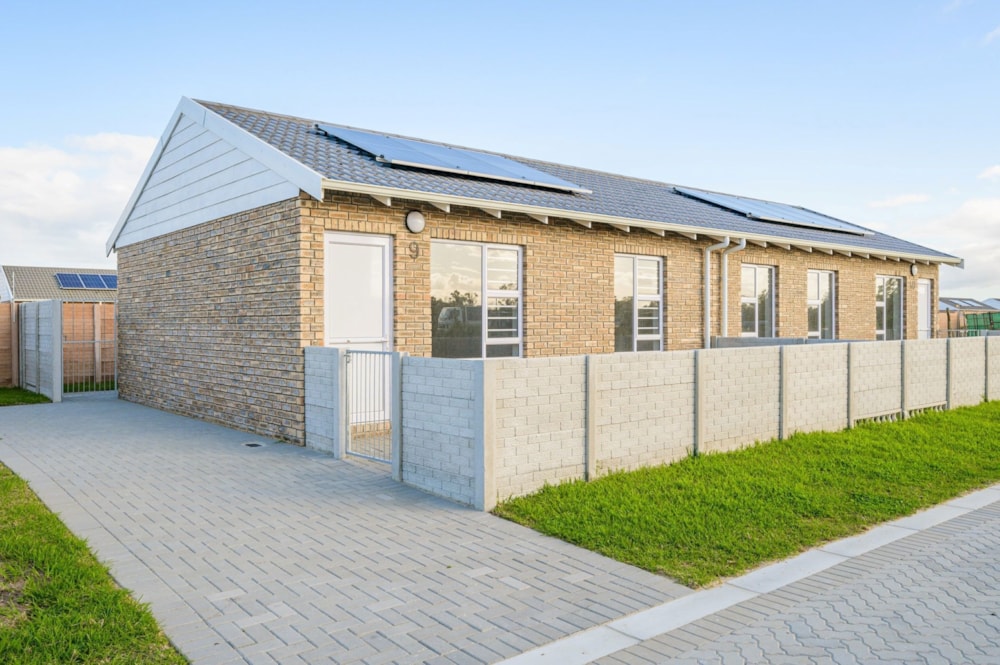 Townhouse for sale in Fairview, Port Elizabeth, Gqeberha - 1PLZ1688044 Townhouse for sale in Fairview, Port Elizabeth, Gqeberha - 1PLZ1688044