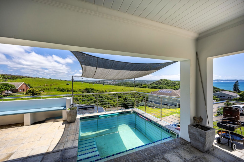 Double-storey house for sale in Chintsa West - 1EZ1687340 Double-storey house for sale in Chintsa West - 1EZ1687340