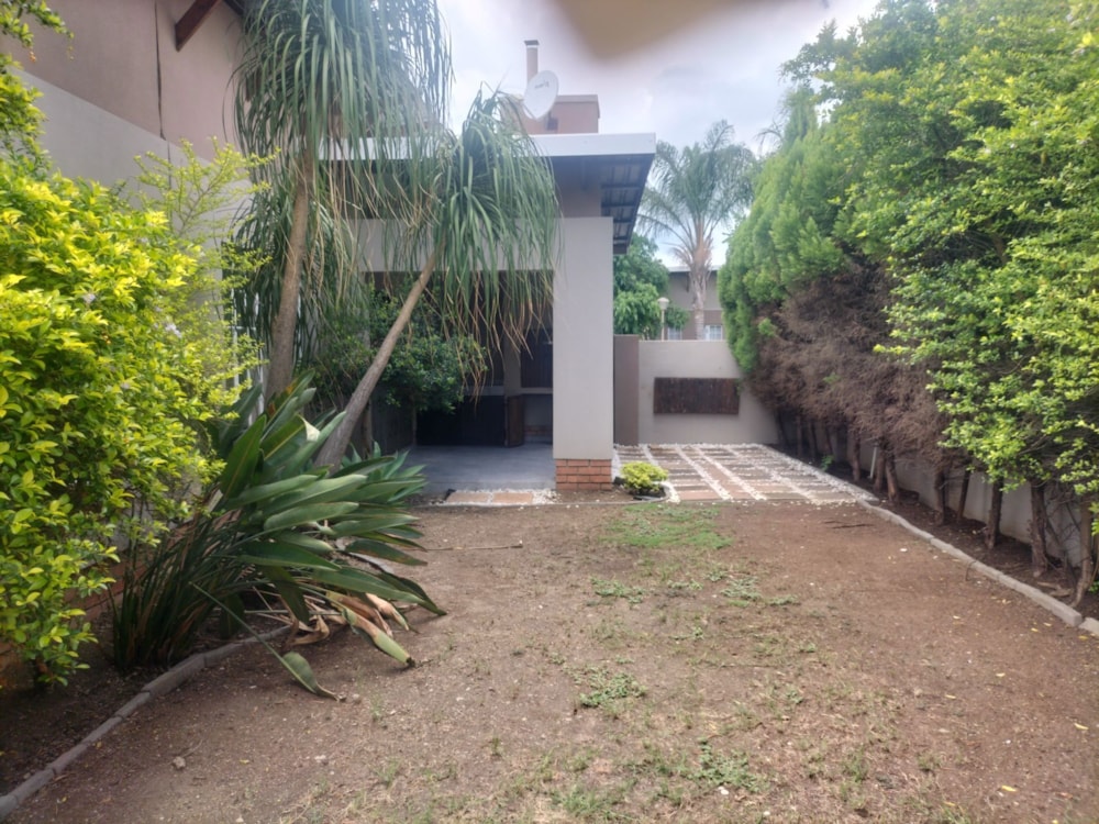 Security estate home to rent in Waterval East - 1RU1685356