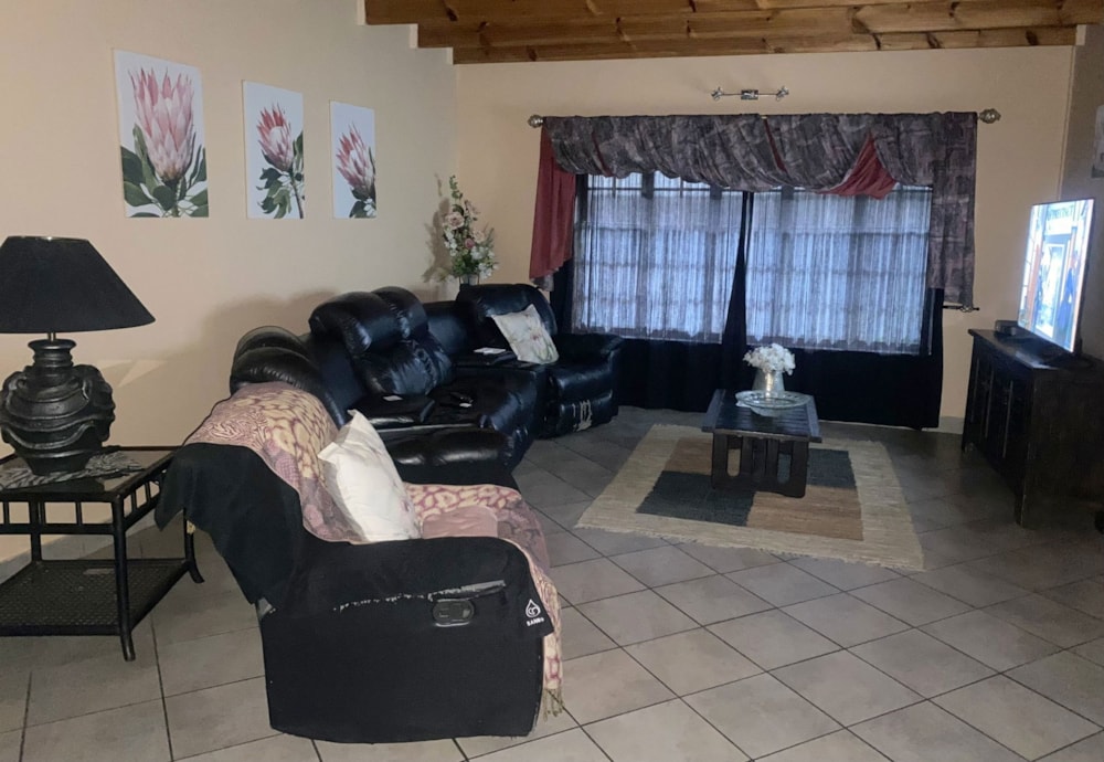 Double-storey house for sale in Bester - PRN1685488