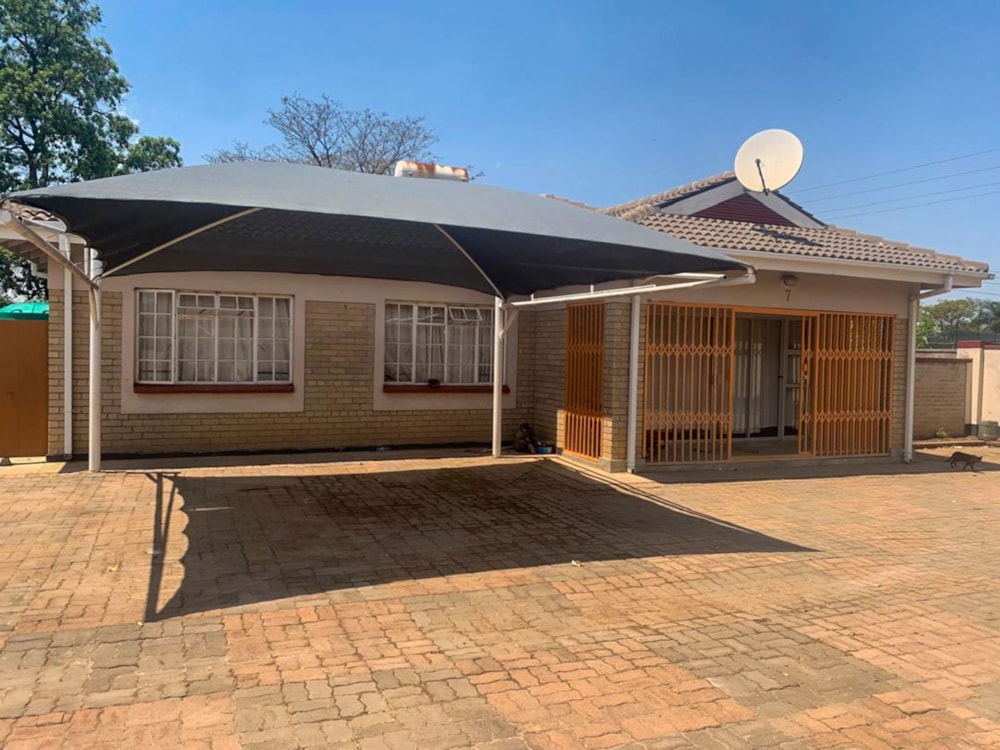 Cluster for sale in Waterfalls, Zimbabwe - 3ZB1685636