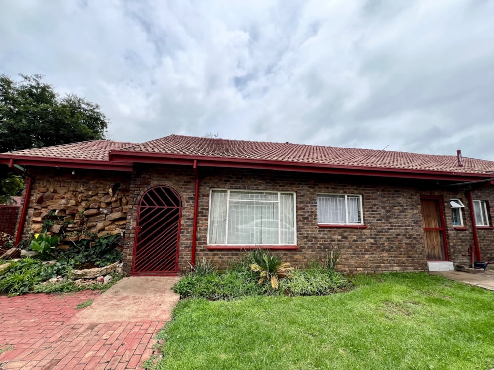 House for sale in Bester - PRN1685676