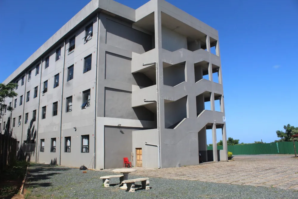 Commercial flats for sale in Montclair, KwaZulu-Natal - 1DA1685679 Commercial flats for sale in Montclair, KwaZulu-Natal - 1DA1685679
