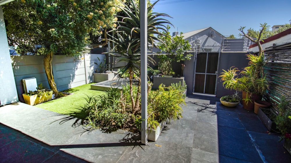 House let in Claremont, Cape Town - RBL1685706