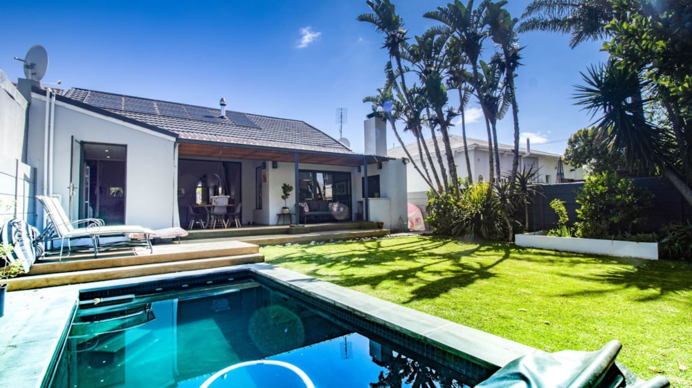 House let in Claremont, Cape Town - RBL1685706