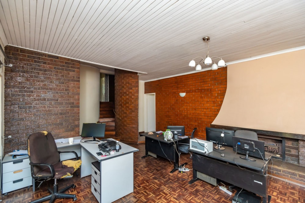 House for sale in Chisipite, Zimbabwe - 3ZB1685738