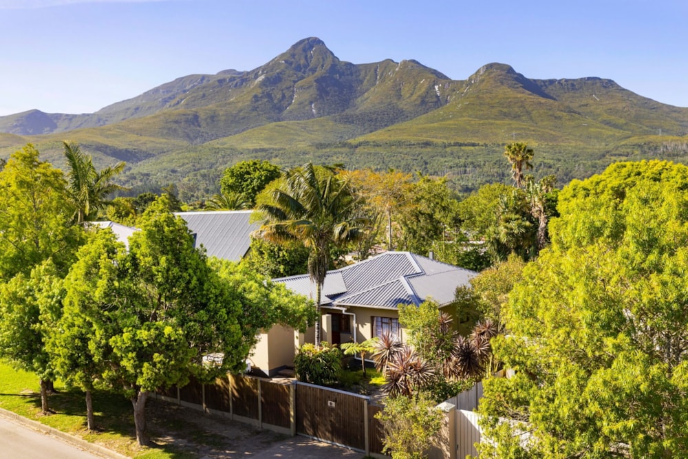 House let in Fernridge - GEO1685857 House let in Fernridge - GEO1685857