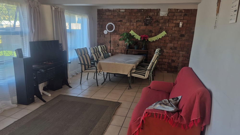 House sold in Sherwood, Port Elizabeth, Gqeberha - 1PLZ1685981 House sold in Sherwood, Port Elizabeth, Gqeberha - 1PLZ1685981