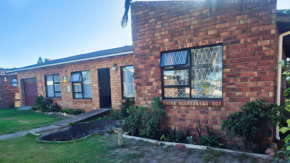 House sold in Sherwood, Port Elizabeth, Gqeberha - 1PLZ1685981 House sold in Sherwood, Port Elizabeth, Gqeberha - 1PLZ1685981