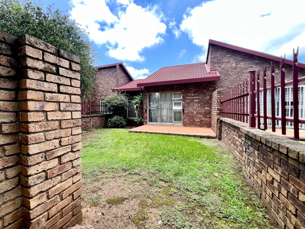 Townhouse for sale in Erasmus - PRN1686058 Townhouse for sale in Erasmus - PRN1686058