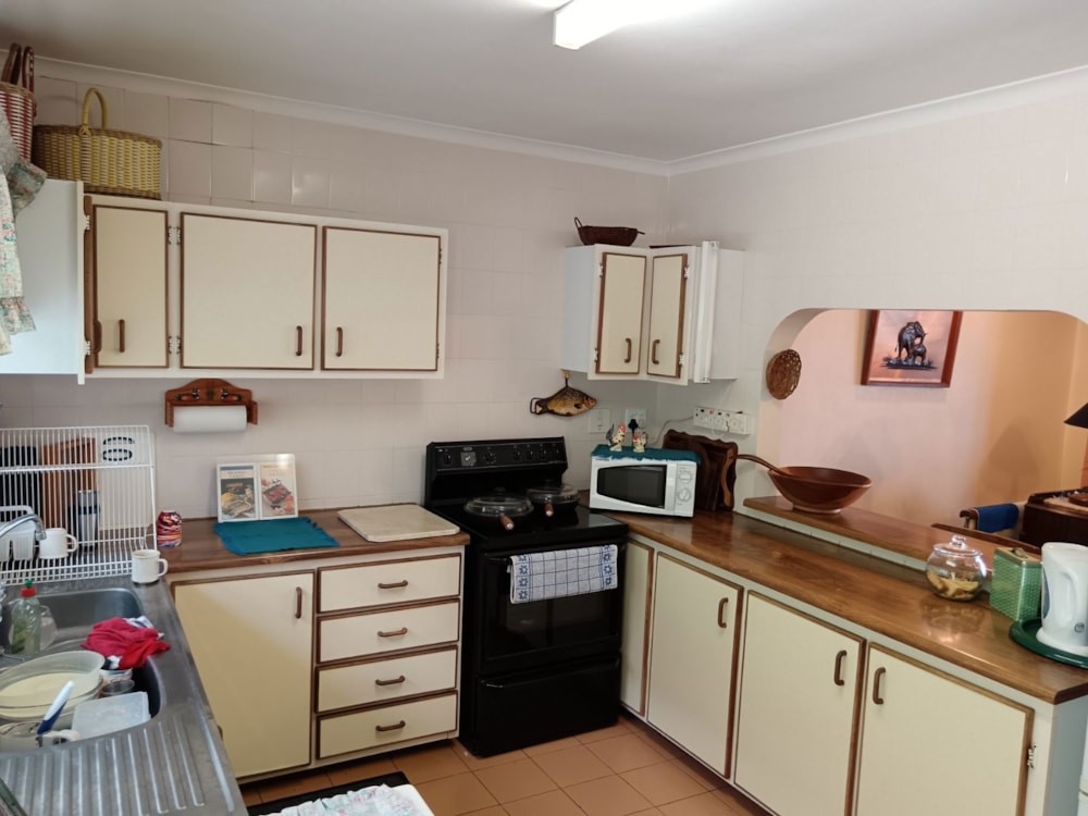 Security complex home for sale in Scottburgh - 1si1685822 Security complex home for sale in Scottburgh - 1si1685822