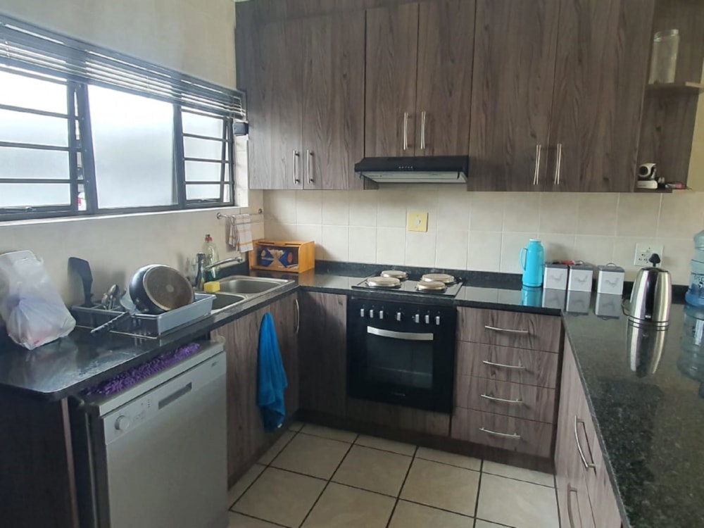 Apartment for sale in Glenmore Beach - 1PD1685939