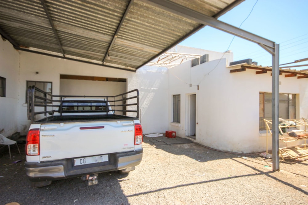 Commercial Building for sale in Oudtshoorn North - 1OU1686679