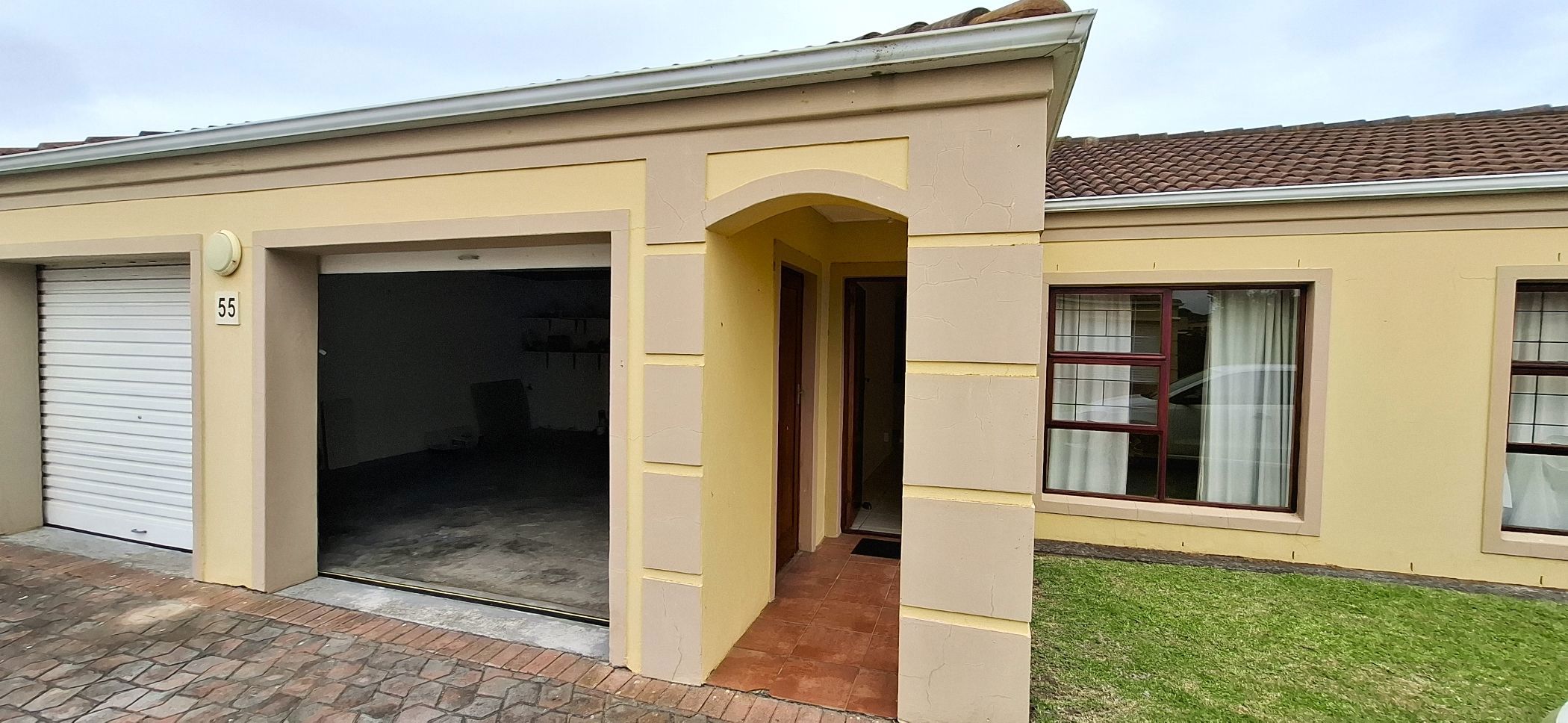 Townhouse let in Lorraine - 1PLZ1685973