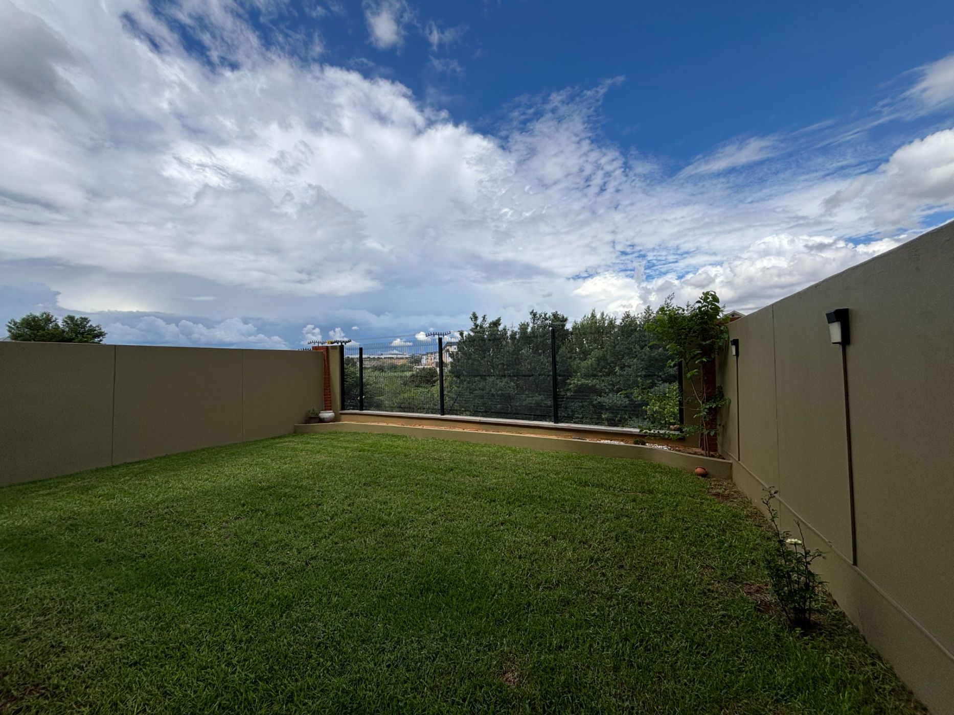 Apartment to rent in Waterfall, Midrand - MDL1725580