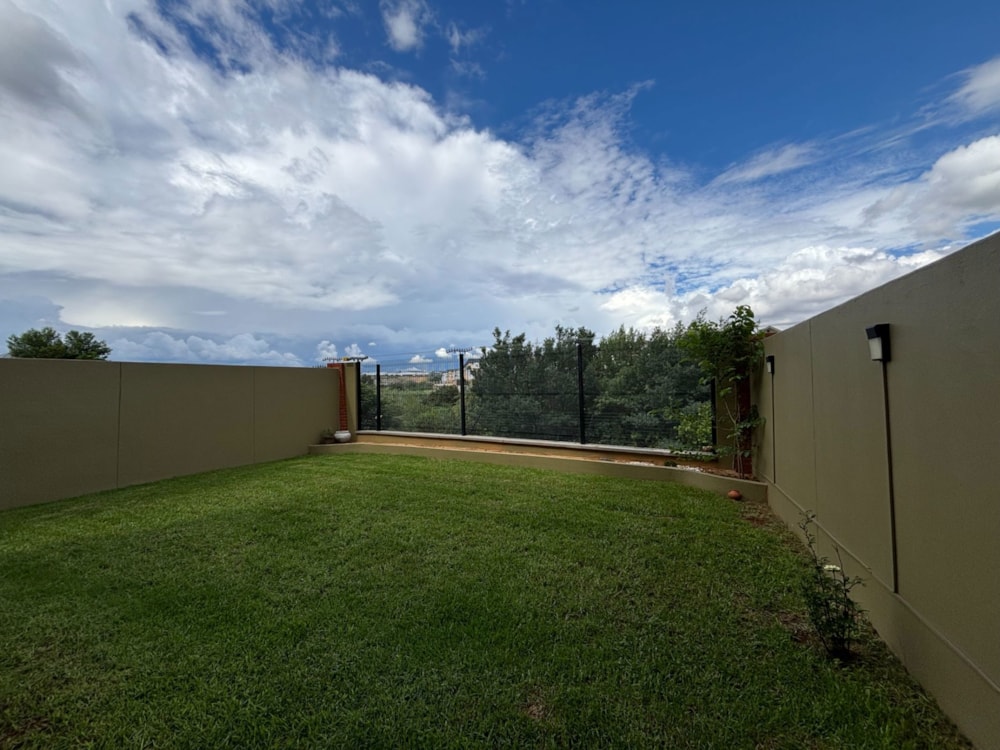 Apartment to rent in Waterfall, Midrand - MDL1725580