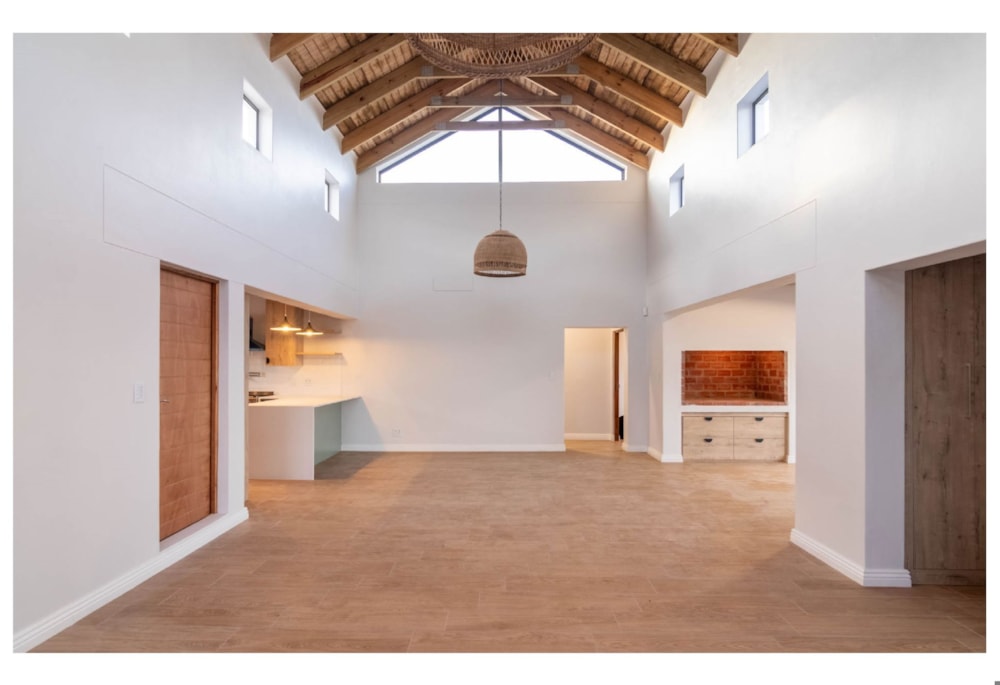 House for sale in St Helena Views - LA1686218