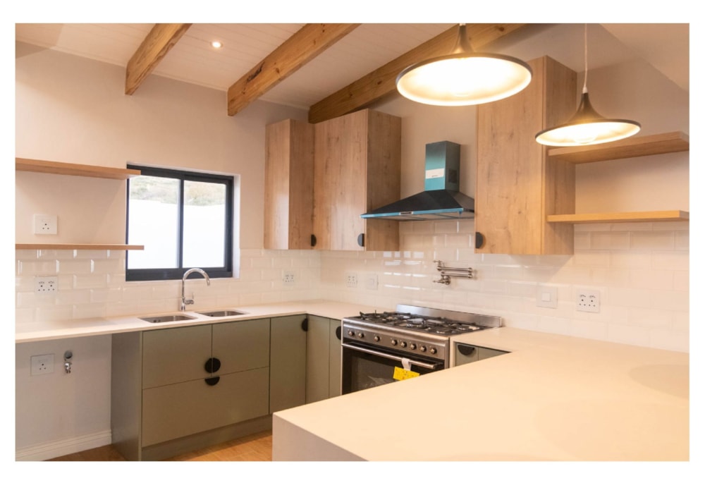 House for sale in St Helena Views - LA1686218