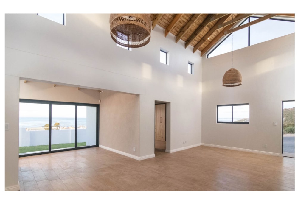 House for sale in St Helena Views - LA1686218