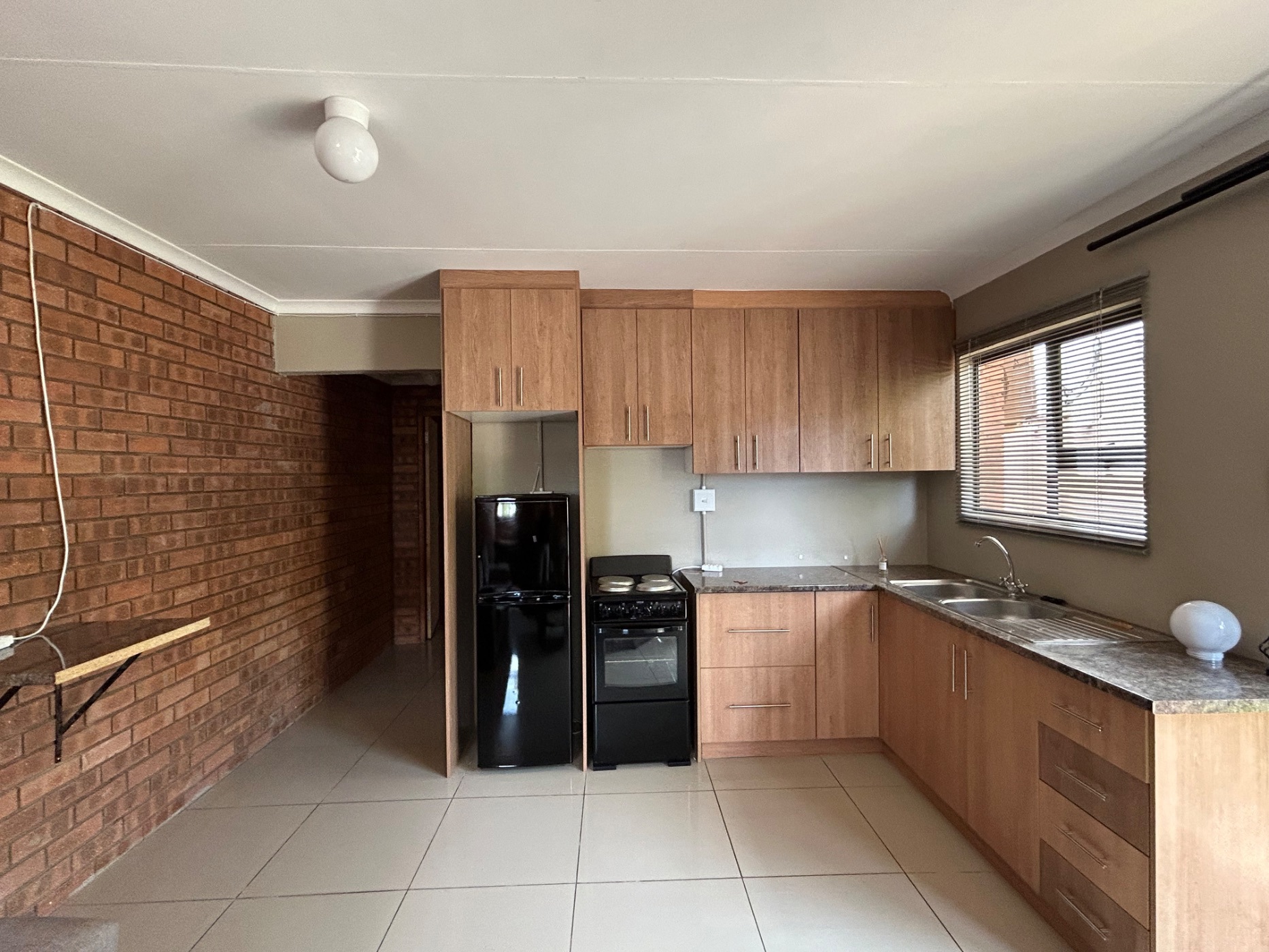 Apartment to rent in West End , Kimberley - 1KJ1757041