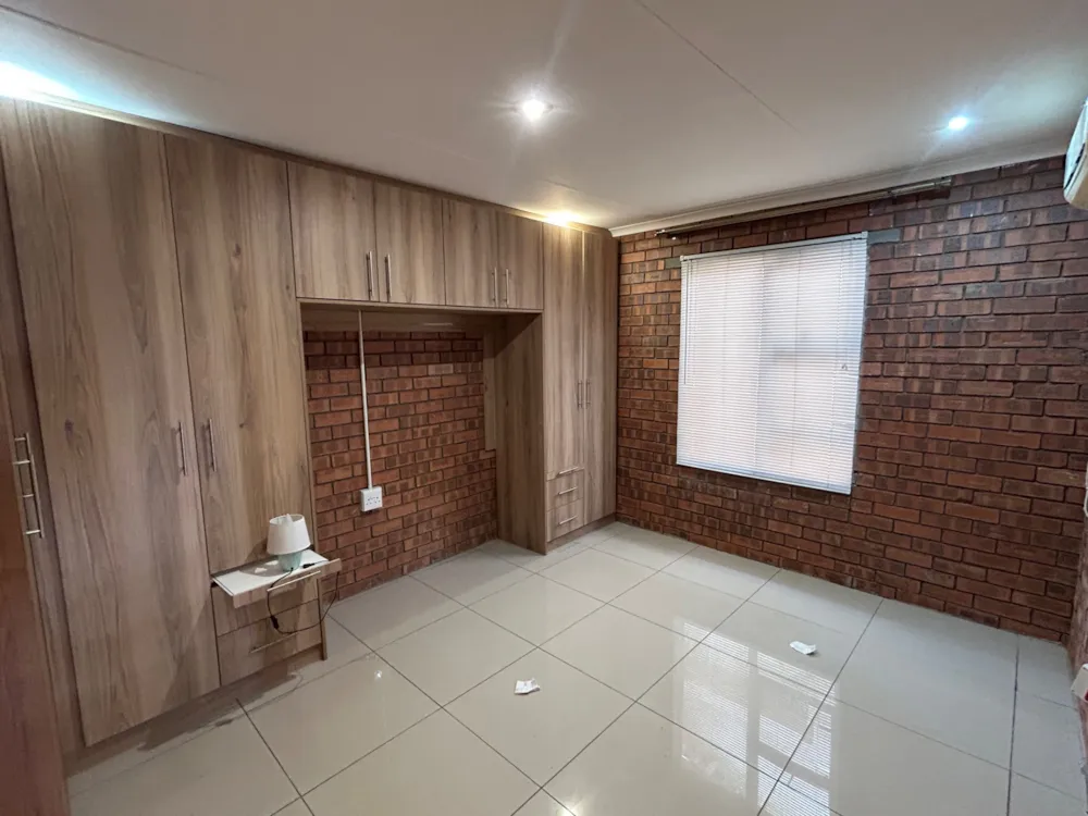 Apartment to rent in West End , Kimberley - 1KJ1757041 Apartment to rent in West End , Kimberley - 1KJ1757041